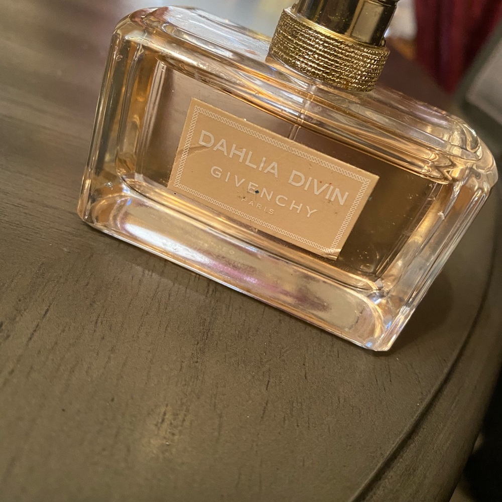 Dahlia Divin Givenchy Paris